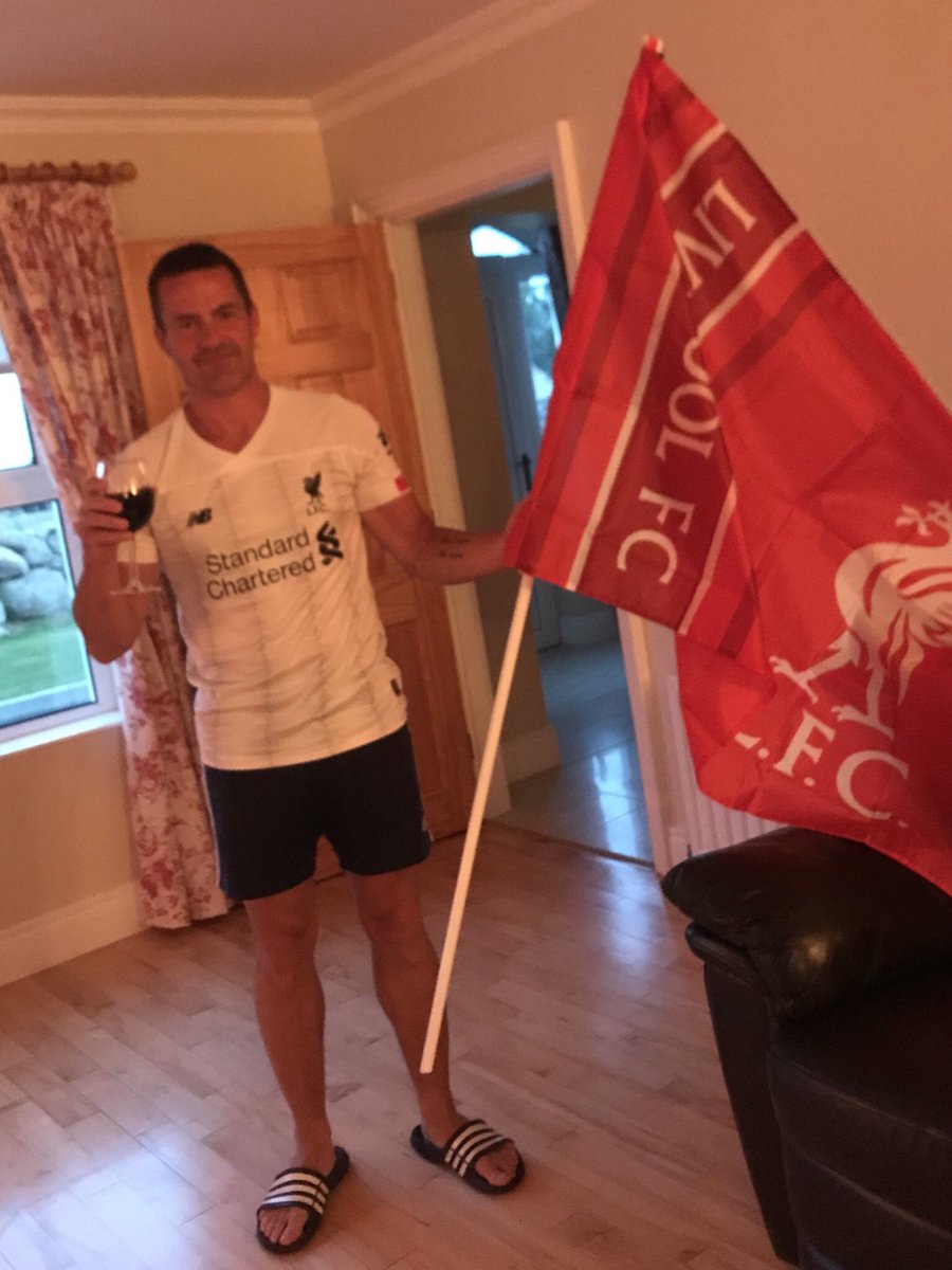 Raise a glass of red to the champions #LFC 🔴🏆