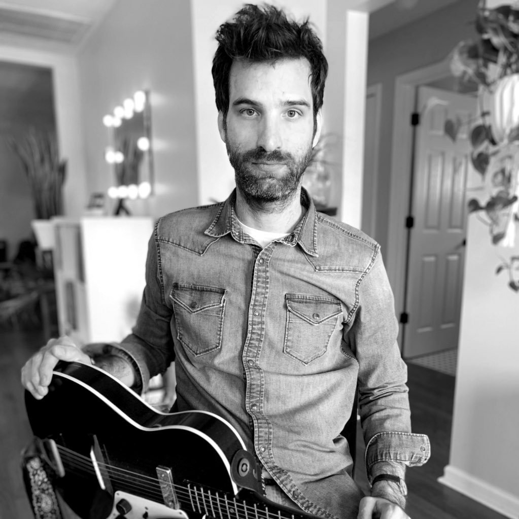 VLafora's tweet photo. @jarroddickenson y su playlist en @GimmeCountry al margen de @tomwaits @MickPuck  #TheWaterBoys #TheBand destaco #JPRuggieri @JonPaulTweet y la gran  canción "How Can a Man Live Whitout a Broken Heart" https://t.co/MNS1XHHDVF https://t.co/dzLIgfrGar