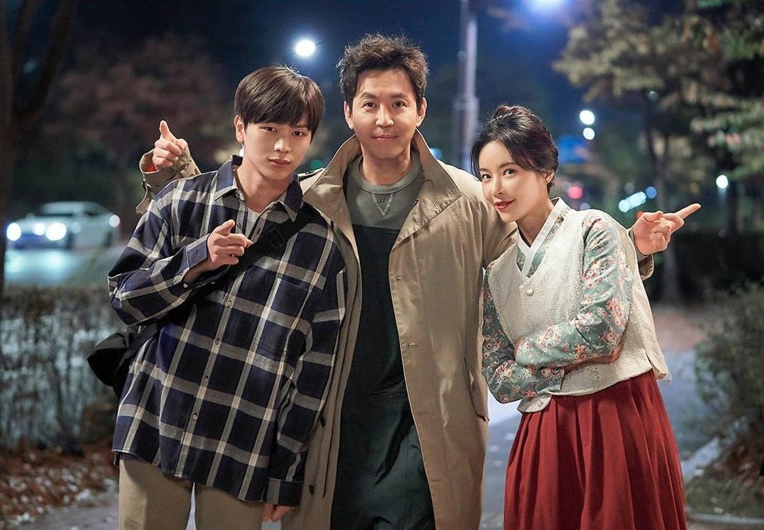 REINA_MELODY_7's tweet photo. 너무 즐거웠고 울기도 하고 정말 행복했어요ㅠㅠㅠ
성재오빠와 다른 배우님들, 그리고 스탭분들 정말 수고하셨습니다..! 멋진작품 만들어주셔서 감사해요ㅠ 
#MysticPopupBar #쌍갑포차 https://t.co/gBoacbuav1