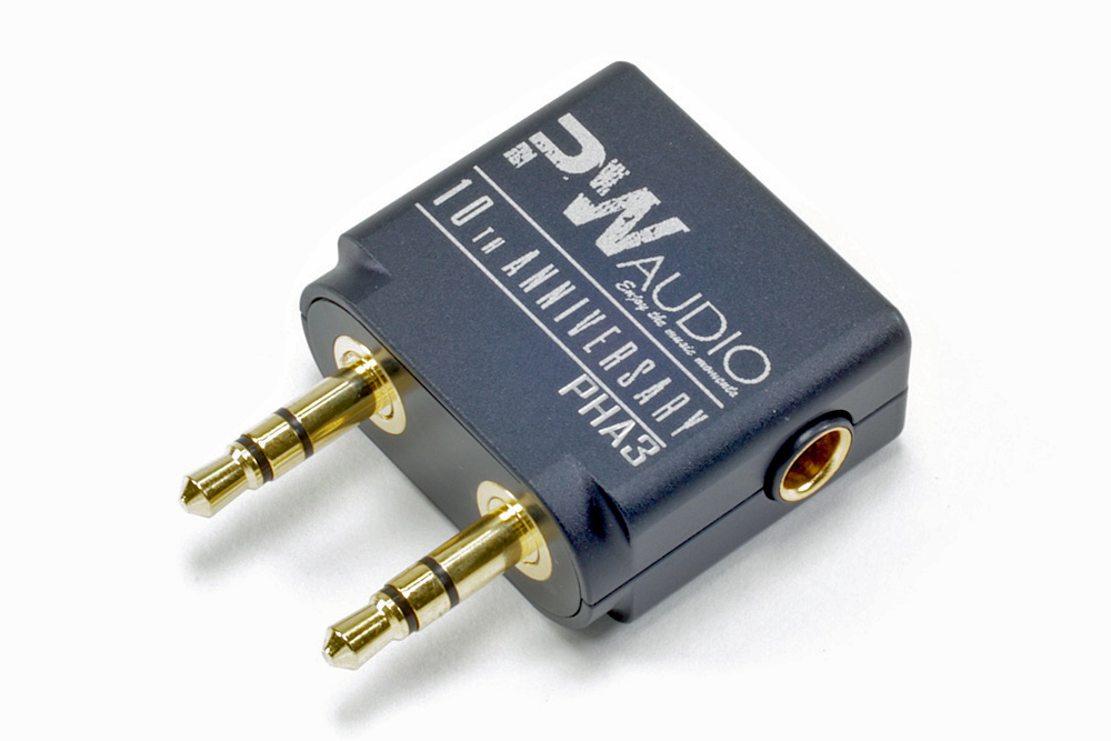 FUJIYAAVIC's tweet photo. 【特報】PW AUDIOの4.4mm出力アダプターにAK用に続き「SONY PHA-3」「CHORD Hugo」「CHORD Hugo 2」用が登場!これらモデルのユーザーも4.4mm5極バランス接続を可能にする優れ小物を見逃すな! #pwaudio #Hugo #hugo2 #pha3 https://t.co/CrtDxtzAN9 https://t.co/B8G3GQysSx