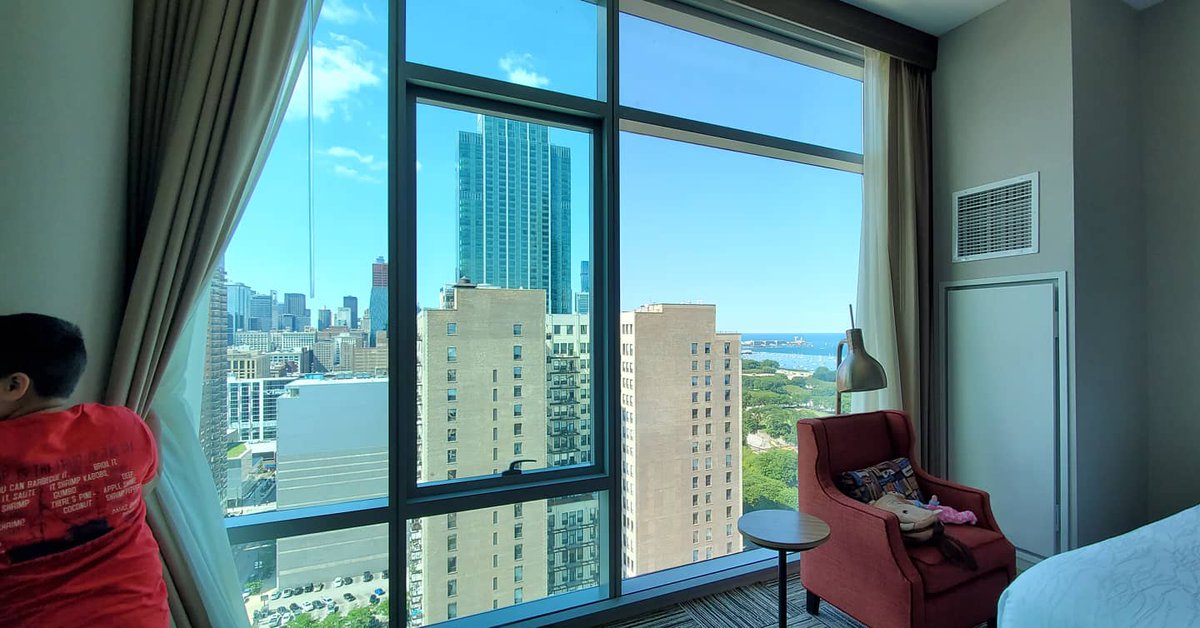 Sailing_America's tweet photo. @HiltonGardenInn @chicago thanks for the gorgeous views of #lakemichigan https://t.co/deQsW1mXXu