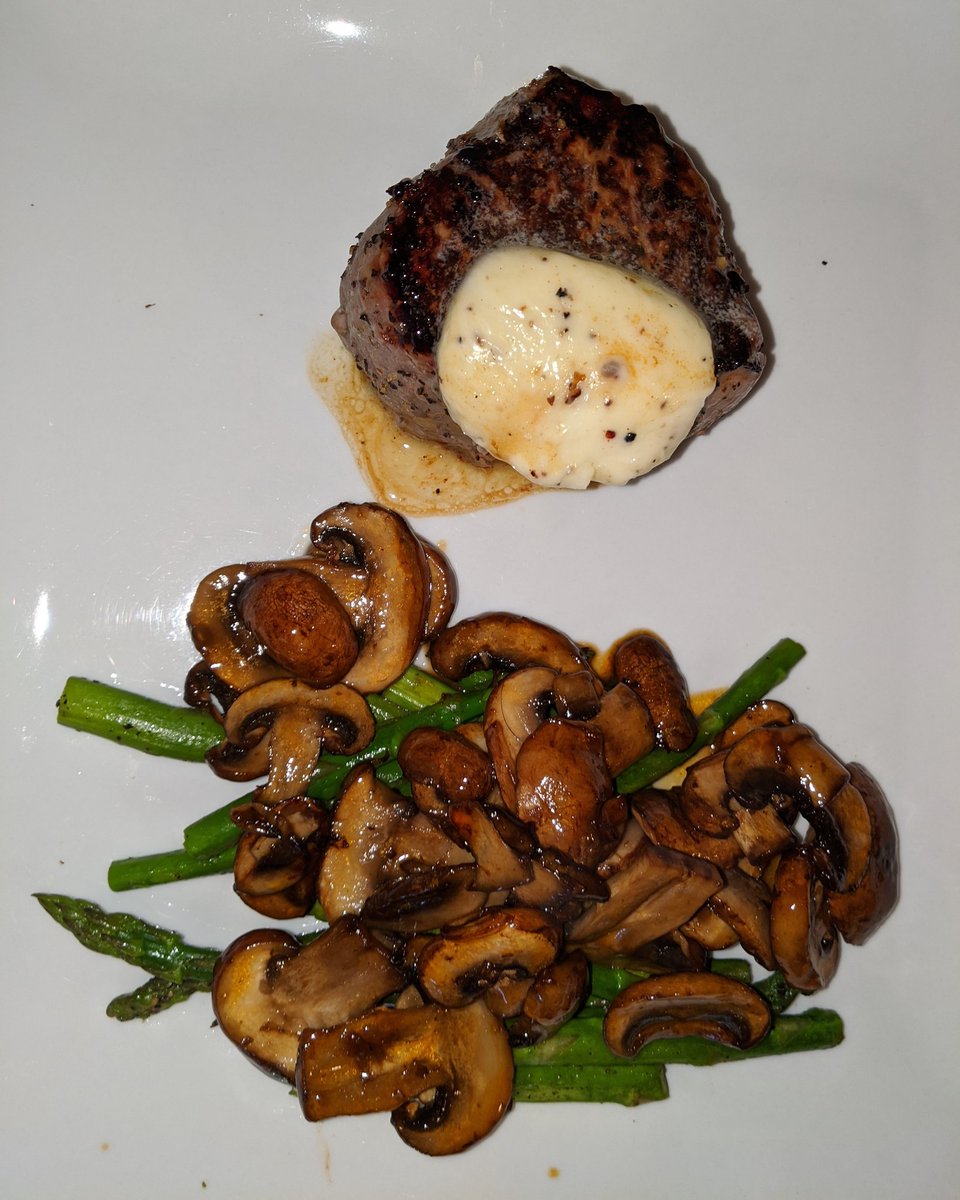 Tonight's #Keto #Dinner, #TruffleButter #FiletMinon with #Sauteed #CreminiMushrooms and #Asparagus #Mmmm #Food #Delicious