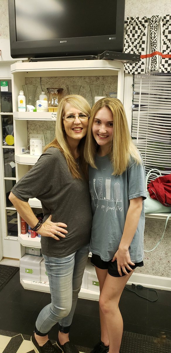 WhittginGina's tweet photo. #Blondes and we love it!
#hairstylestdaughter❤❤ #UltimateCreation https://t.co/loIP5LlrqS