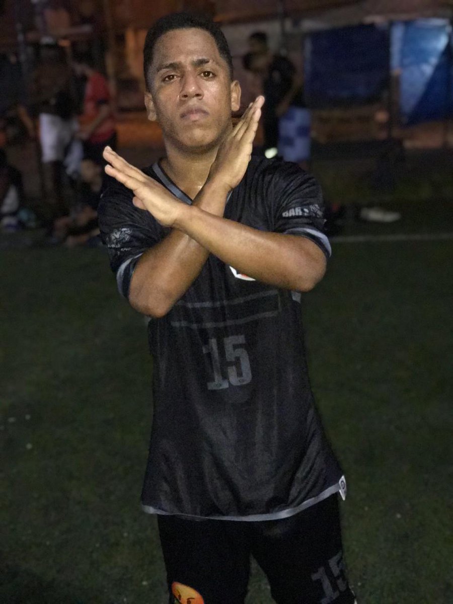 Jonatha88566525's tweet photo. Hoje Teve Gol Do Homem Aqui 😅
#Raivas🤬 6 X 3 Piraca https://t.co/R7vwgMBagA
