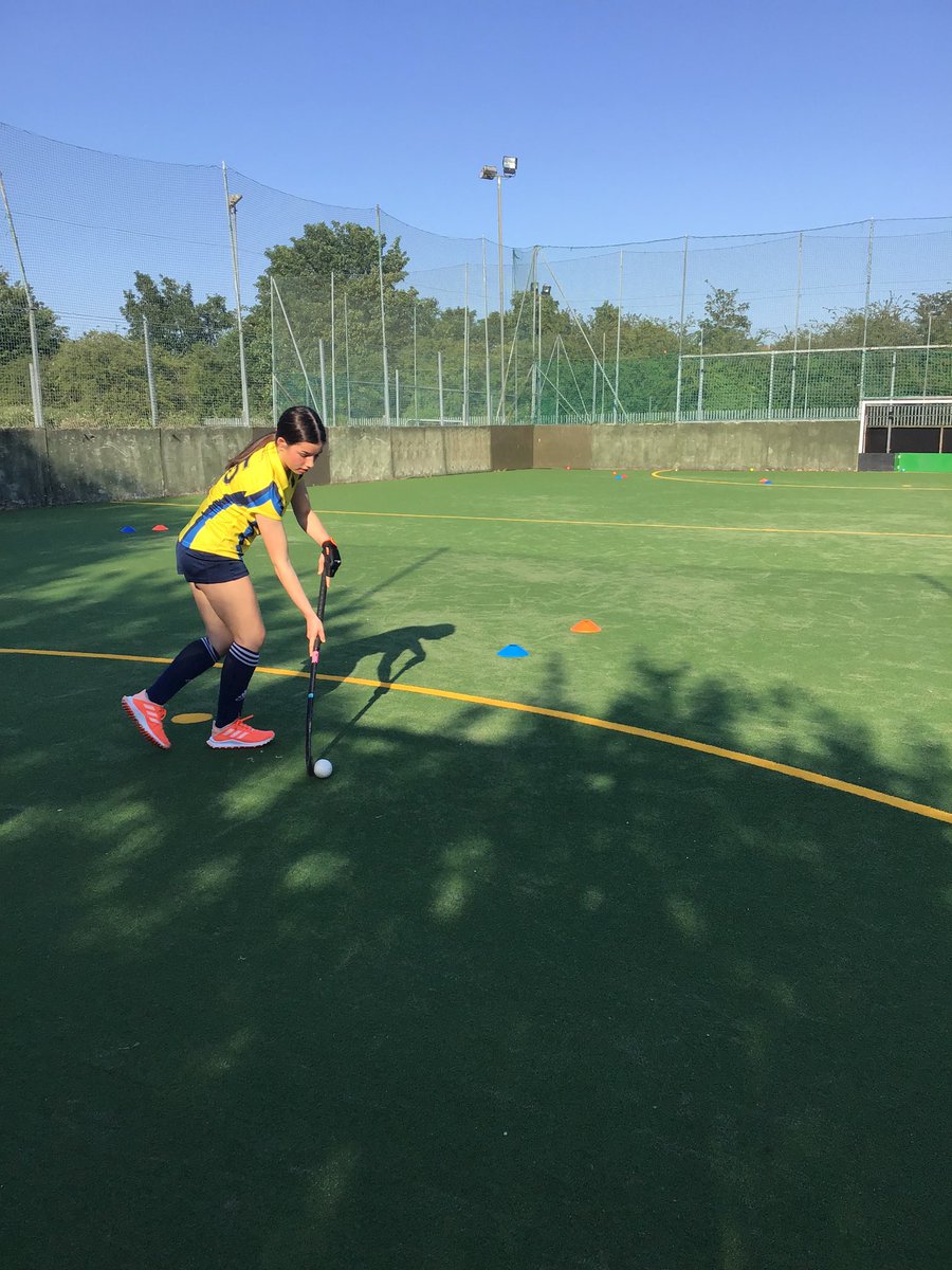 HorsfieldHockey's tweet photo. 1-2-1 Available at Leeds Adel HC on Monday 29th June 5-6pm. Any outfielder of any ability... a good chance to refine techniques and just get back on the pitch! 🙈 #YorkshireHockey #Hockey #NorthHockey #HockeyCoaching https://t.co/dQmoHuzwY6