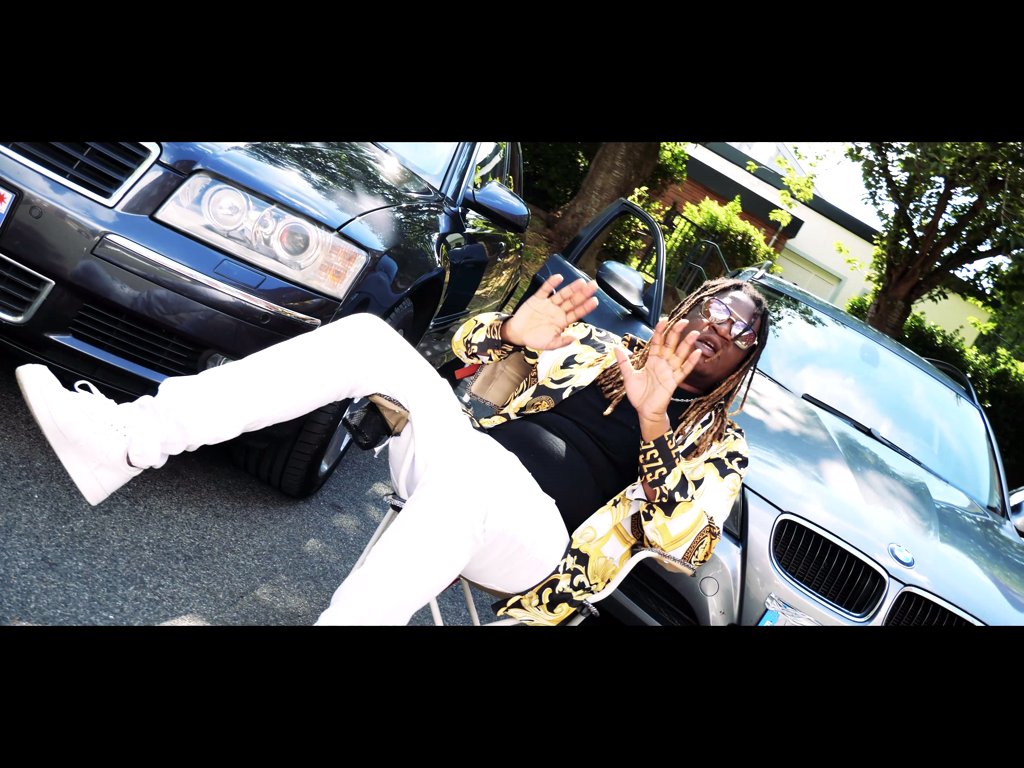FboaStreet's tweet photo. #loxylox #clip #amiens #youtube #afrocrade #dixgprod #style #photography #quartier #amiens #black 
https://t.co/JuRtkCAyG8 https://t.co/jcTlLVMpYE