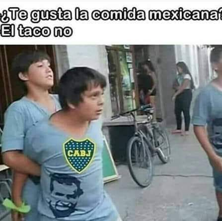 lulistone12's tweet photo. No puede ser, me reí no irónicamente. https://t.co/bPI85QbqBu