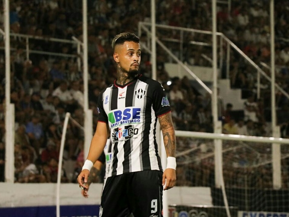 FutbolArgnto01's tweet photo. SE FUE JHOAO RODRÍGUEZ

Jhoao Rodríguez 🇨🇴 dejó Central Córdoba. Al jugador se le vencía el contrato y firmó con el Necaxa 🇲🇽.

¿Qué opinas del paso de Rodríguez por el Ferroviario? https://t.co/7cqsDRtREY