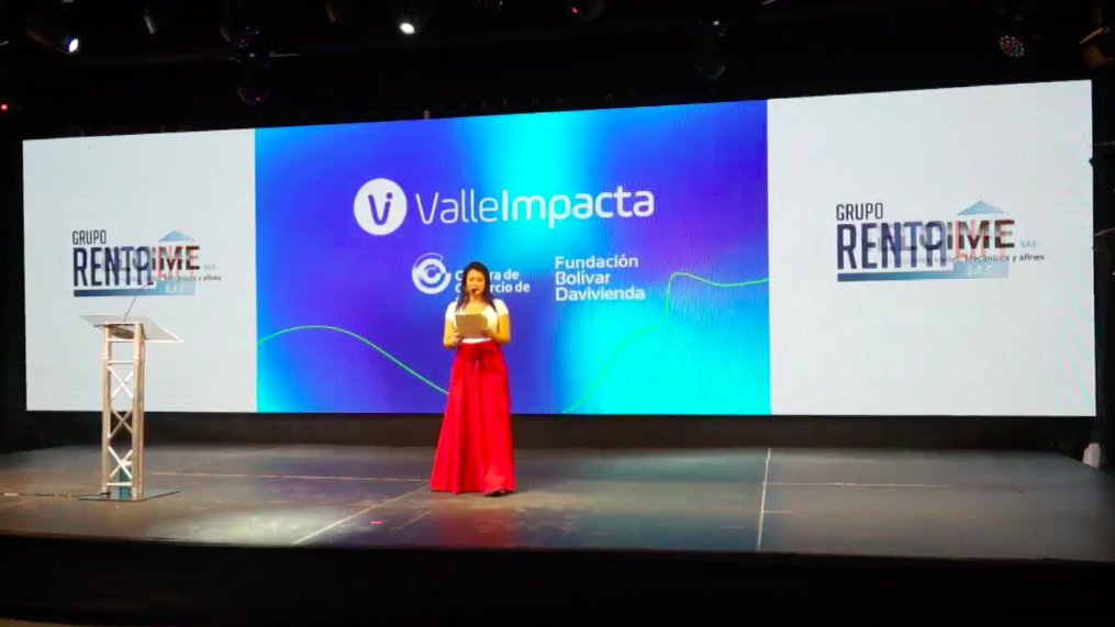 Albornoz's tweet photo. Iniciando la clausura de #ValleImpacta de la @camaracali con las palabras de @iecheverry y @estebanpie. #VI6 #Mentoring https://t.co/oYuAV1KYUx