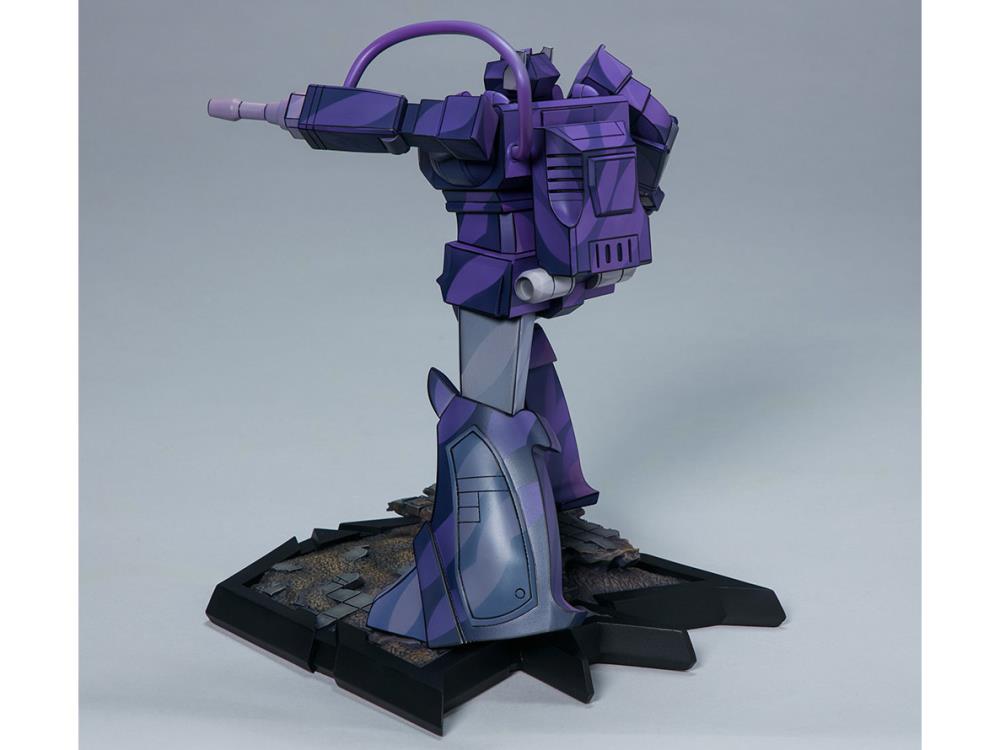 BigBadToyStore's tweet photo. The #Shockwave Classic Scale Statue features a meticulous paint application to capture the iconic style of the #Generation1Transformers cartoon as a three-dimensional collectible. Pre-order yours here: https://t.co/q6yMgbG2Sq #transformers #transformer #bbts #bigbadtoystore https://t.co/P21djbbzd2