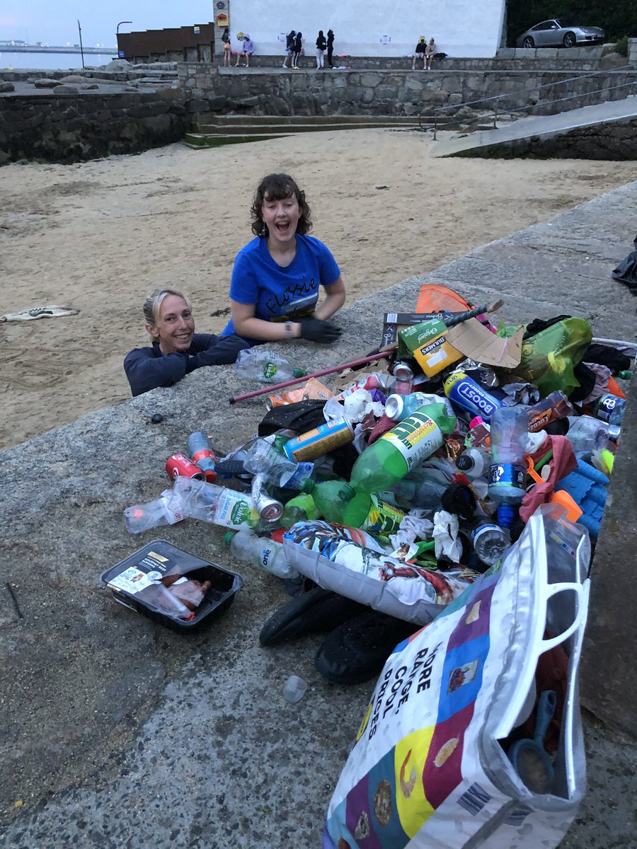 flossiebeachcl1's tweet photo. Just the 2 of us ... 33 kilos of nearly sea pollution! Weirdest things: raw burgers, rosary beads and a hurley stick! Way too much plastic, cans and toys tonight! All bins full so not possible to do recycling. The clothes and toys are in the shower hut...claim them quickly 💚🌊🐳 https://t.co/RlNescpdpz
