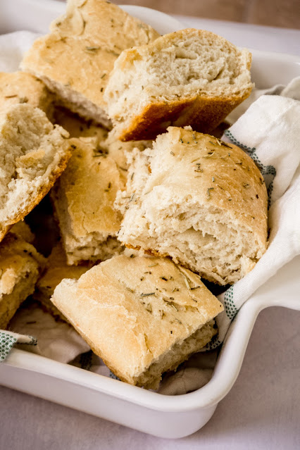 Kendall Allen Blog: Rosemary Focaccia Bread kendallallenblog.com/2020/05/rosema…