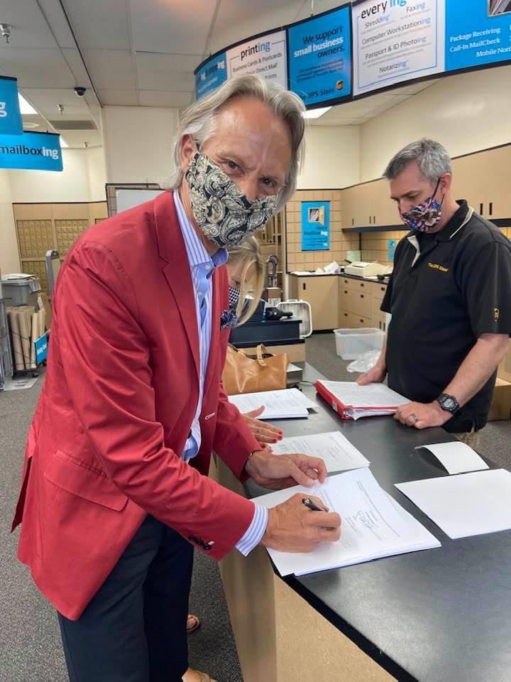 MonteDurham's tweet photo. I did a thing yesterday and signed the lease for Salon MONTE! 🎉🥂                            See you in September!  #syttd https://t.co/9JGQyb13xv