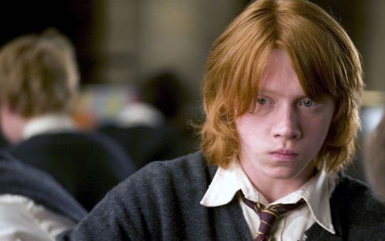 slythrnblack's tweet photo. Ron Weasley tenía problemas económicos, se creía inferior a los demás, sentía celos, era super inseguro y no le iba tan bien en el colegio. Es el personaje más real de la saga y mucha gente lo odia por eso https://t.co/Rw8W8VpSgl