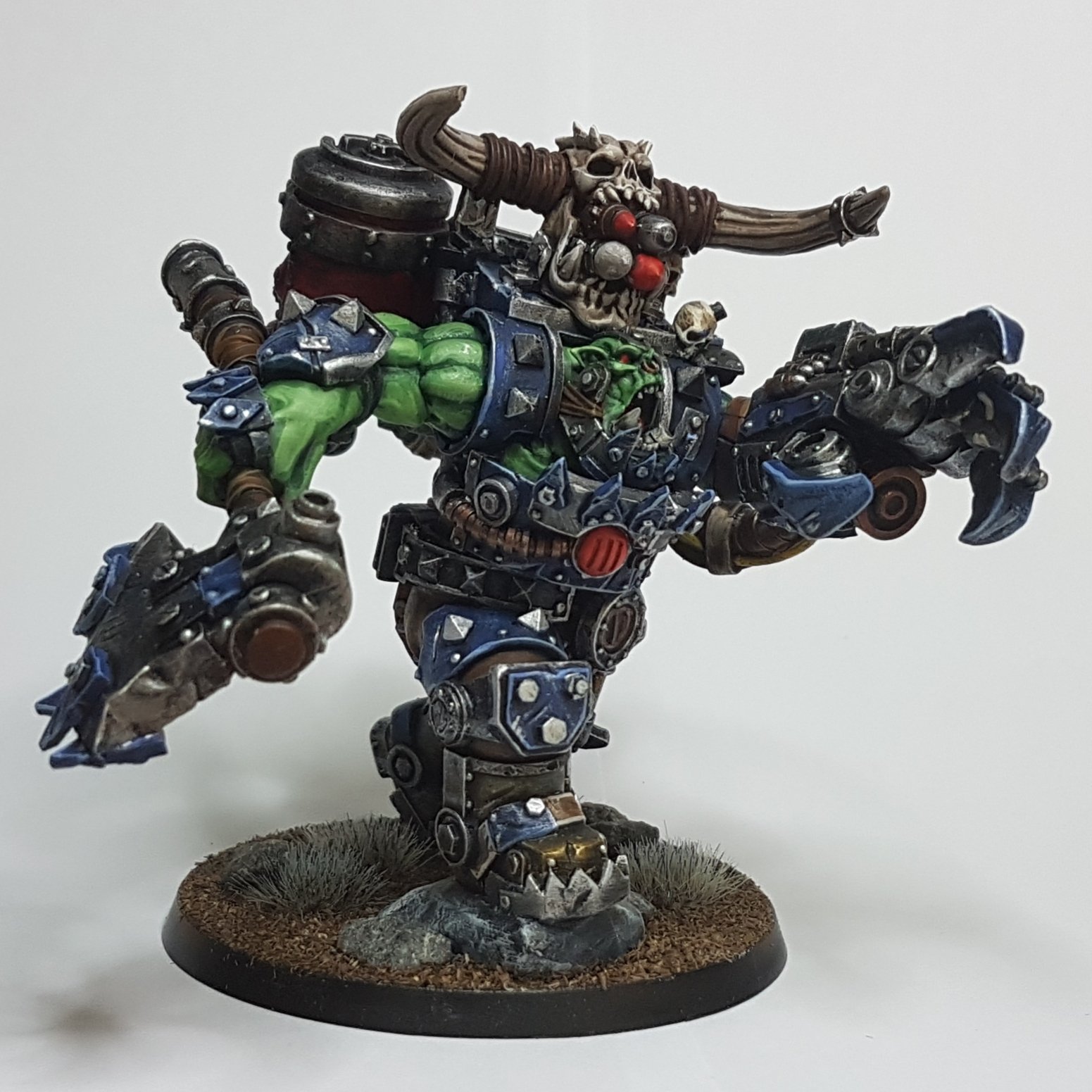 The Drunken Ork on Twitter: "Artel W resin Iron Boss. Great model and just as big and as Ghazghkull. Only problem is which one to use, it's a good problem