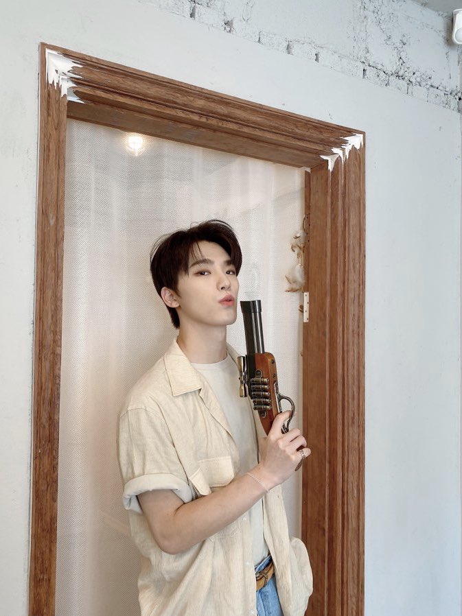 dino_backup's tweet photo. 200623 #디노
오늘도 화이팅!!🍀⭐️ https://t.co/rFIIeMAk6t