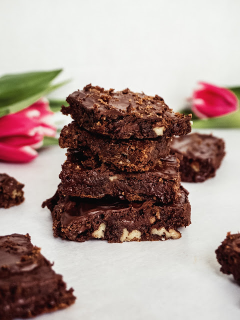 Kendall Allen Blog: Raspberry Brownies kendallallenblog.com/2020/01/raspbe…