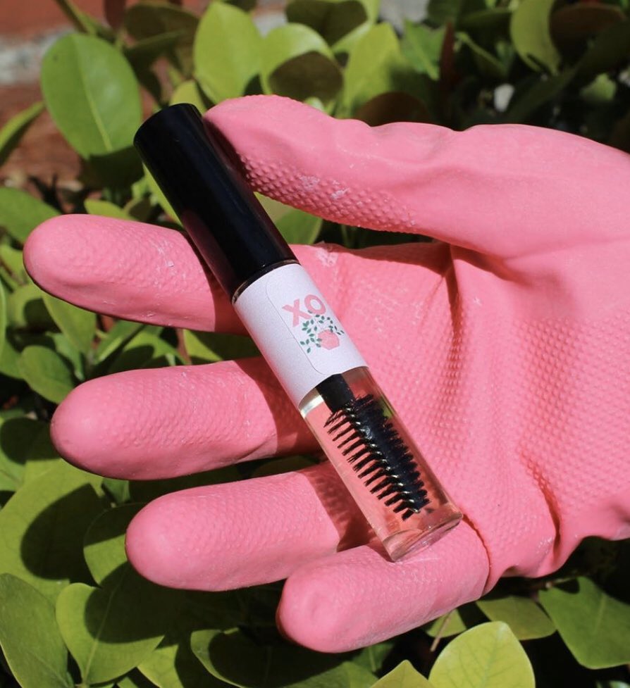 it costs $0 to retweet my small business &amp; help it grow🍃! ig: organicessentialss_ &amp; link in bio to shop.