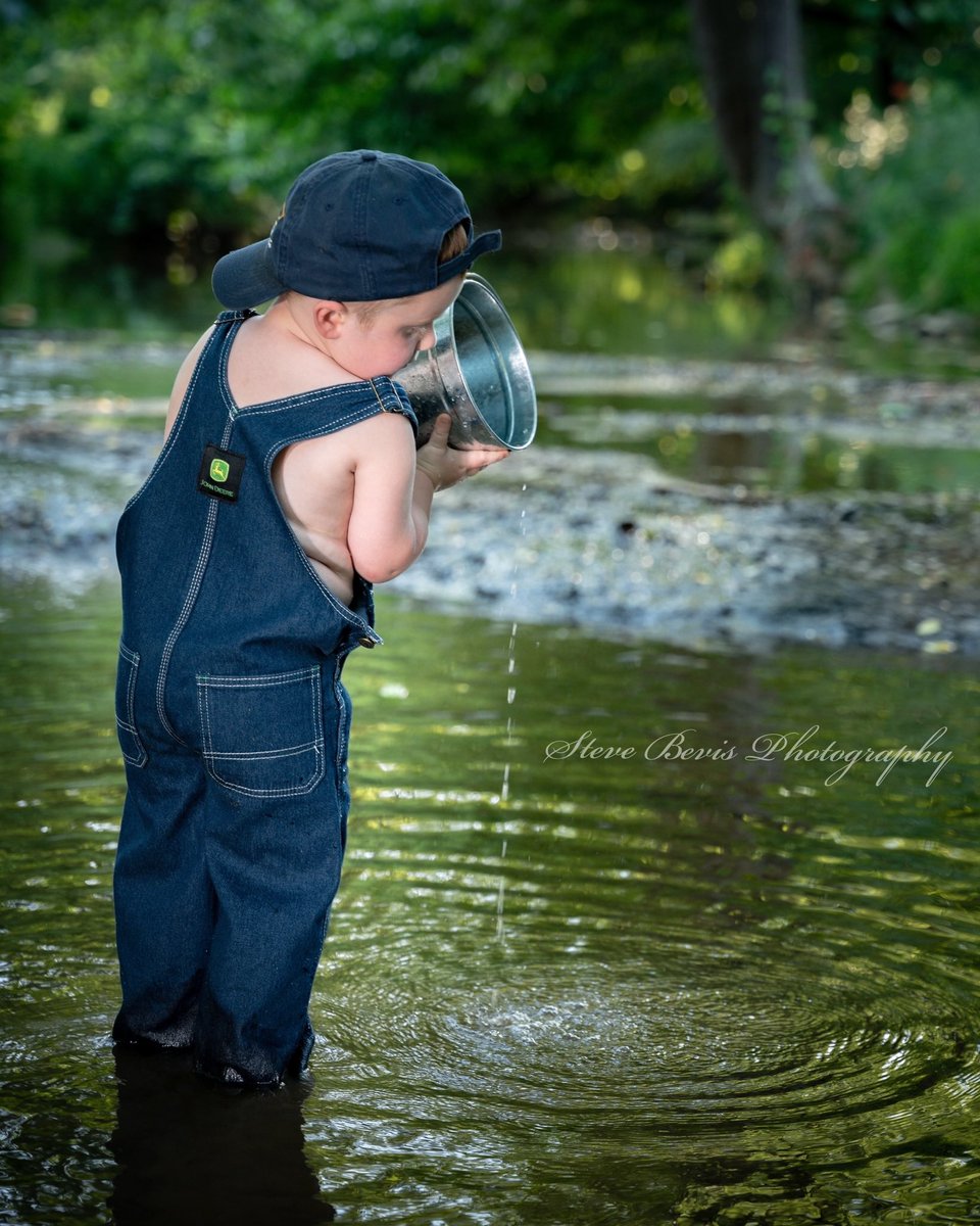 steven_bevis's tweet photo. My grandson playing in the creek. #BevisPhotography https://t.co/YpxmE4aNWU