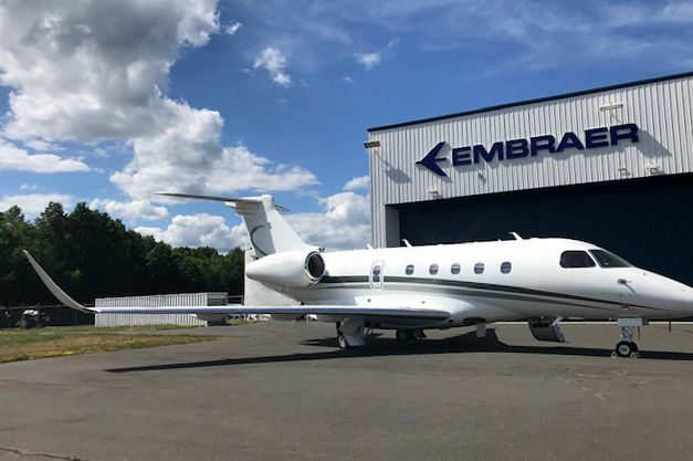 embraer's tweet image. A Embraer Serviços &amp;amp; Suporte completou a primeira conversão de um #Legacy450 para um #Praetor500 no nosso centro de serviços do 
@Bradley_Airport. O alcance da aeronave aumentou de 2.900 mn para 3.340 mn. Saiba mais: embr.cc/SHmJ