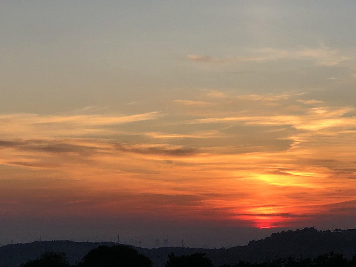 chip1e's tweet image. Under North Yorkshire skies - spectacular sunset this evening @Yorkshire_Life