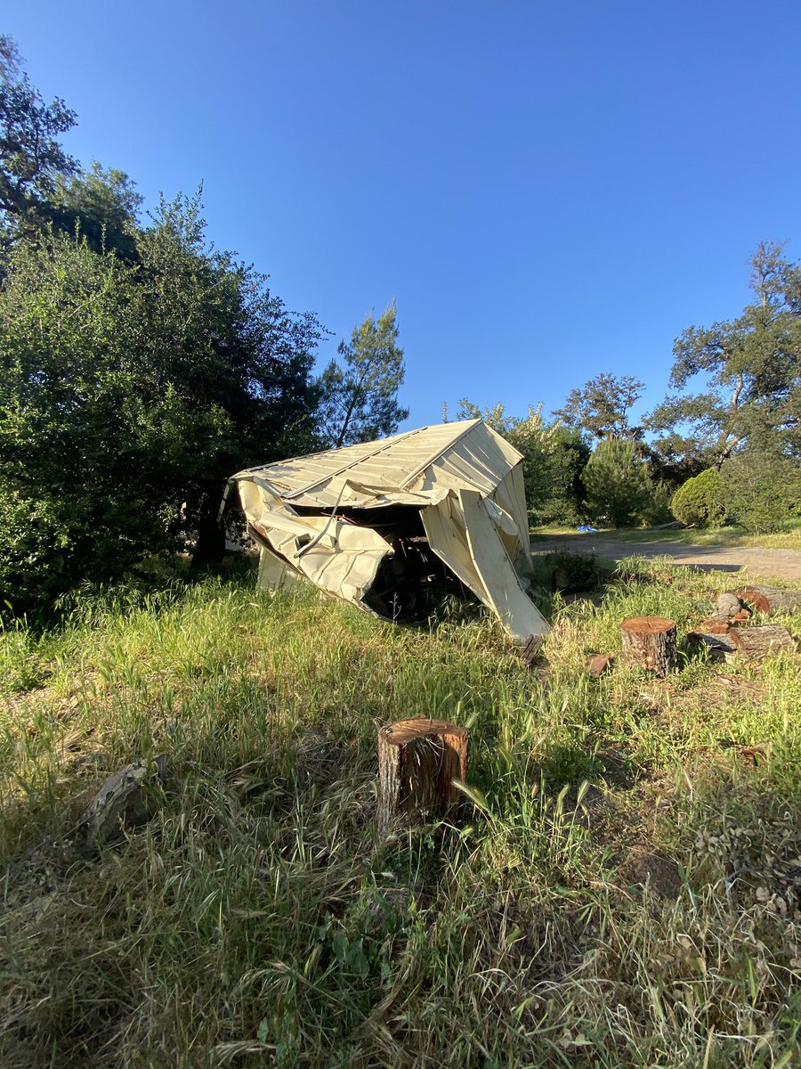 kellymdean's tweet photo. We told the owner that the cabin wasn’t up to our expectations and we didn’t feel comfortable staying there and she got defensive. 
We contacted AirBnb support and they told us they agree with the host and we wouldn’t get a refund or credit. #airbnb #airbnbsupport https://t.co/PyVsrR2JmZ
