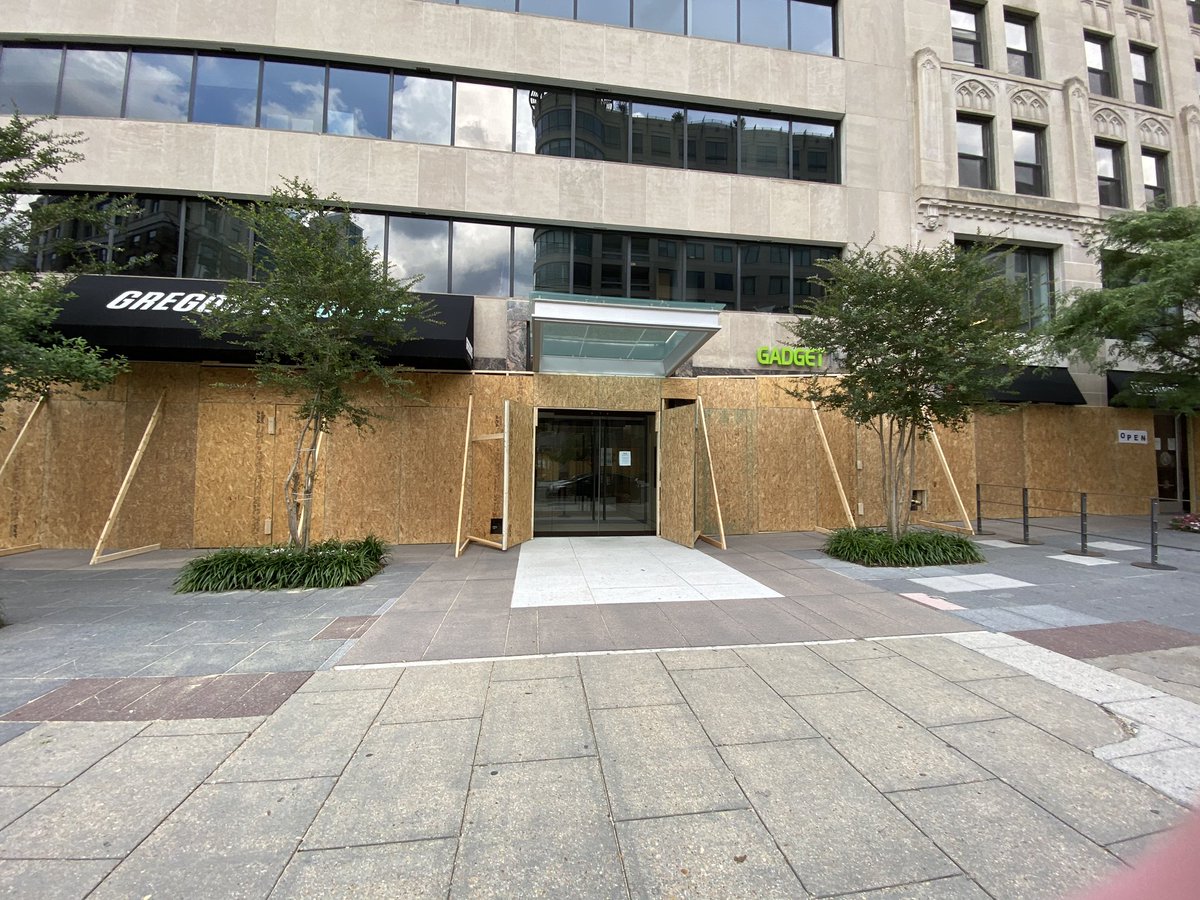 But my Uber from Arlington dropped me off in the wrong place so I have quite a walk to where I think the protests are actually supposed to be lol. In the meantime I’ll just be taking pictures of what I see