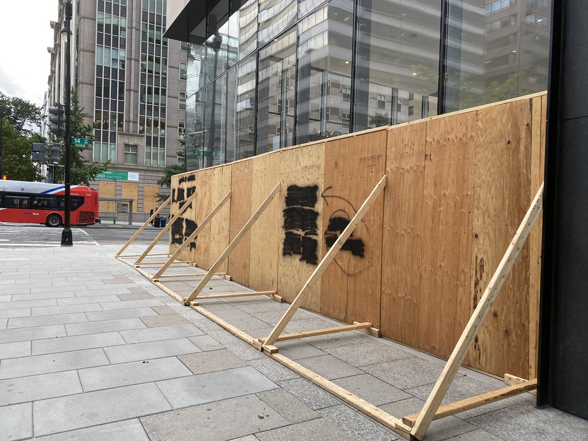 But my Uber from Arlington dropped me off in the wrong place so I have quite a walk to where I think the protests are actually supposed to be lol. In the meantime I’ll just be taking pictures of what I see