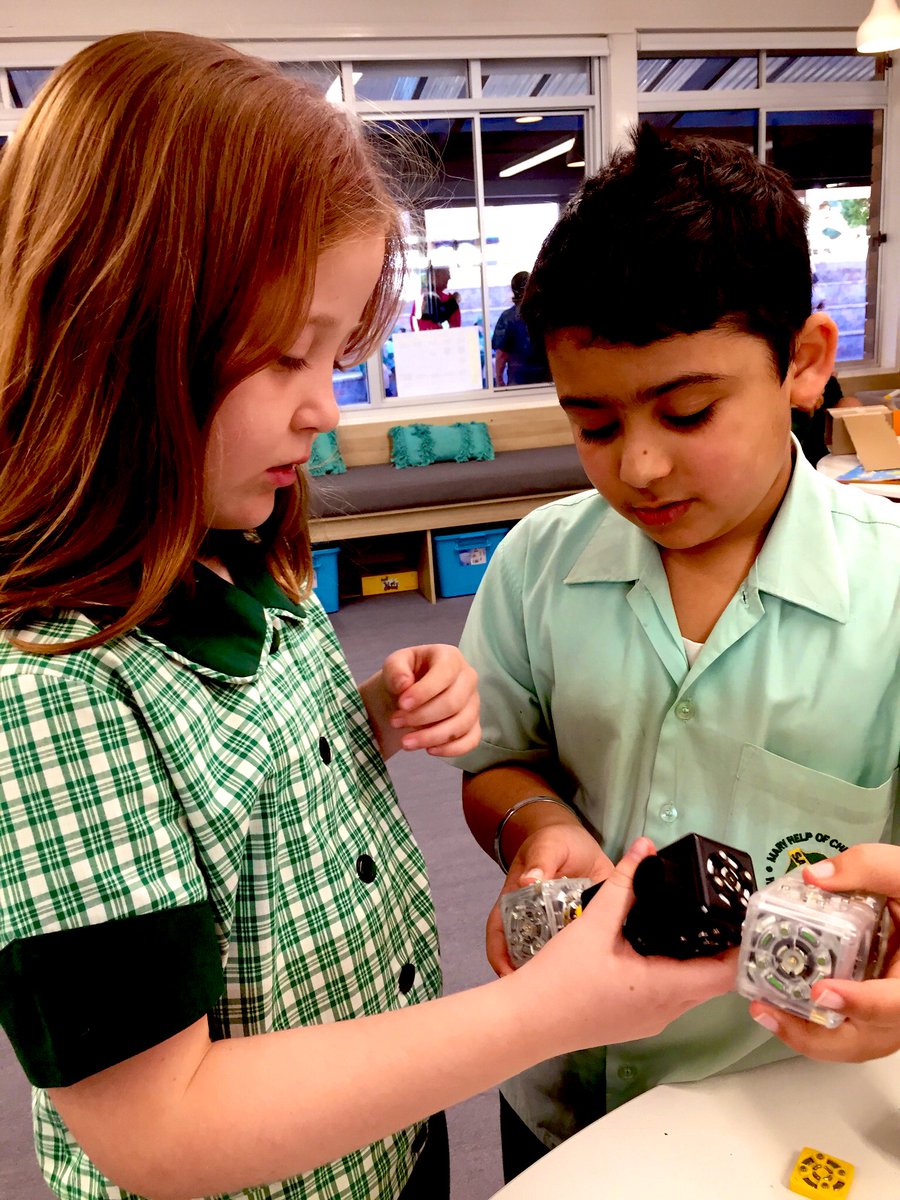 MHOCSTEM's tweet image. New Robotics in Makerspace! #collaborativefun