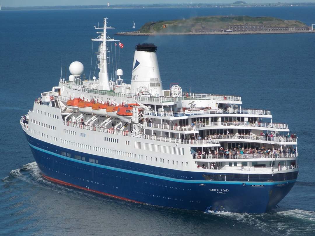 nauticallyspeak's tweet photo. The truly special and classic @CMVoyages #MarcoPolo looks great from every angle as she departed Copenhagen on 16th June 2015. 
We viewed her sail from the decks of #RoyalPrincess. 

#CMV #MarcoPolo #1965Built #ClassicCruiseShip #Cooenhagen #June2015 #Cruisemarsh https://t.co/YBq7JPJI6X
