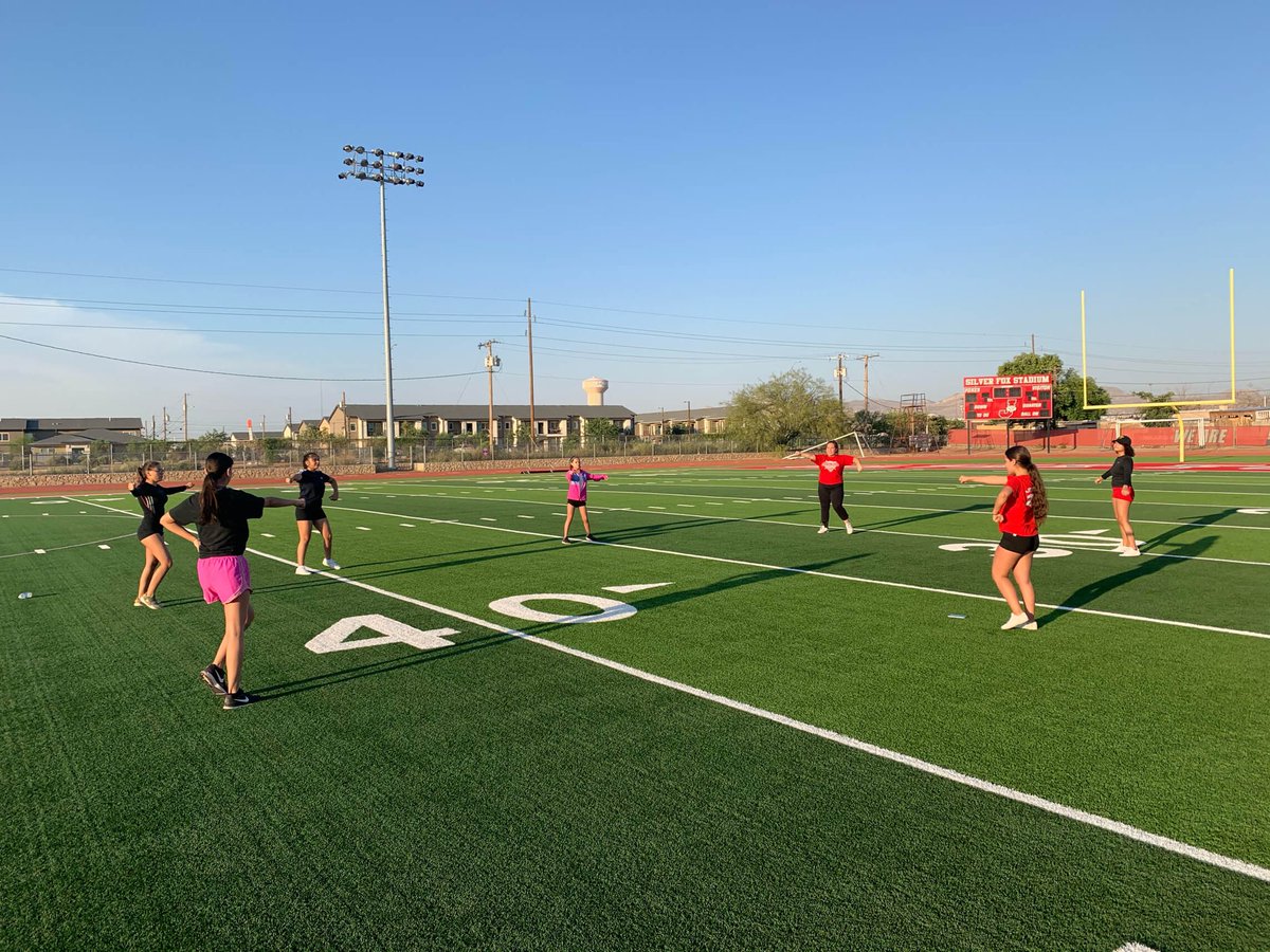 jshscheer's tweet photo. Our varsity ladies and gentlemen back at practice🦊❤️ https://t.co/082xCIdBul