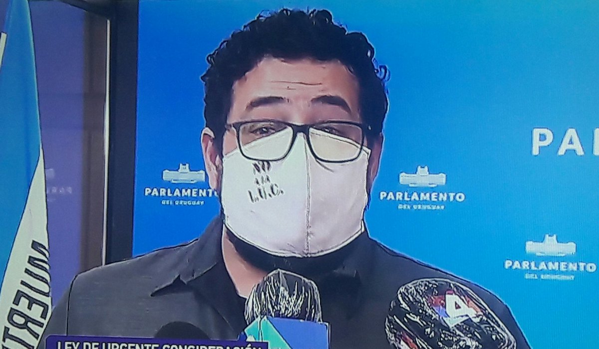 Marcelo17283's tweet image. Un nuevo #Incorrecto para jugar en familia....
Quién es?
@sergiouy125 @jncauna @sofirulap @AltaFachaUy @ElAzulQueda @pablo30188062 @Tribiln2 @JRFB290170 @salchichita1 @Humber69438151 @LicTricolor2