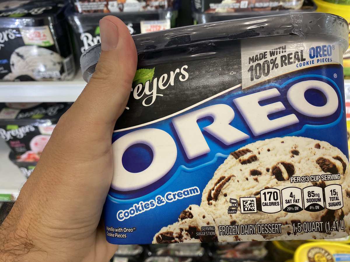 RobertTangeman's tweet image. Curious how @Breyers touts 100% Real Oreos in their Fake ice cream!  #frozendairydessert #givemerealicecream