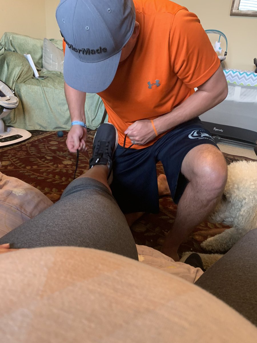 dyerdesigner's tweet image. So thankful for @KDyer_10 who has been so sweet throughout this whole pregnancy, down to tieing my shoes for me and taking care of me when I got a headache and stomach ache today. Can’t wait to see you take care of little bear soon! love you!!! #19daysleft