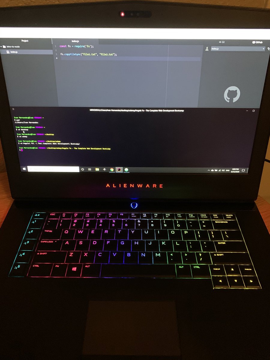 Ivan_Hdz02's tweet image. Day 9️⃣ of #100DaysOfCode. Using #HyperTerminal and #Atom as local environment. Did more #NodeJS and #expressjs, but now through @yu_angela bootcamp💚! I think I still like #VisualStudio a little better, Thoughts?.. Now to do some #JavaScript exercises! 
#CodeNewbie #code