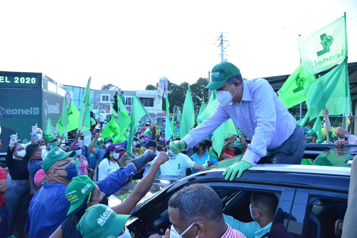 LeonelFernandez's tweet photo. El pueblo ha entendido que #NoEsMomentoDeInventar por eso cada día se multiplican las adherencias a esta fuerza que hemos conformado, sin precedentes en la historia de la política dominicana. 

¡Es con la #FuerzaDelPueblo con la que venceremos! https://t.co/0y0lCB4wmN