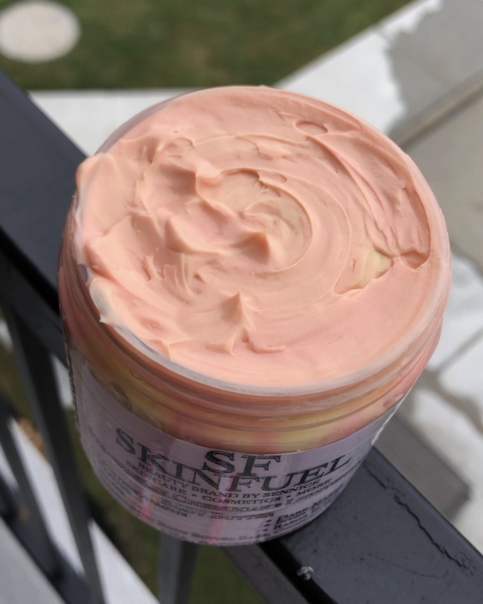 FuelBeauty's tweet photo. Be sure to check out our Strawberry cheesecake lightening body butter on our website! It lightens the armpits, knees , inner thighs, elbows , neck , and razor bumps.

It also hydrates and softens the skin. It’ll have you smelling GOOD! 😋🍓🍰

https://t.co/U5uiJL2lEJ🛍✨💗 https://t.co/ZUdbAHCaU7