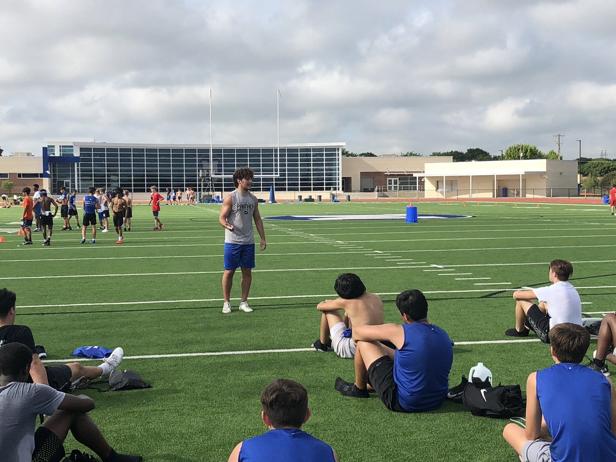 MidloPanthers's tweet photo. @NickDeLosSanto5 &amp; @branton_huffman giving talks about being a team &amp; #Unity! #PantherPride #MISDProud @MISD_Athletics https://t.co/wL6R0K4t7i