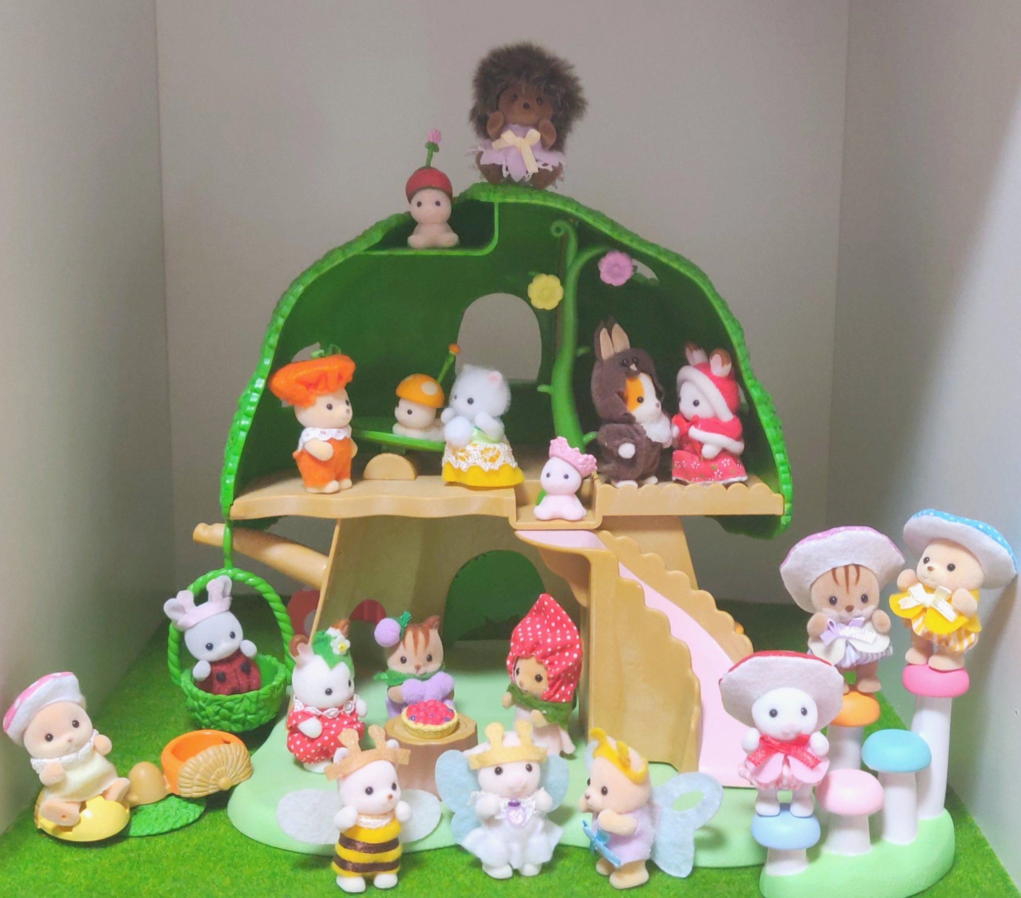シルバニアファミリー 妖精さんのひみつの木ギフトセット【送料