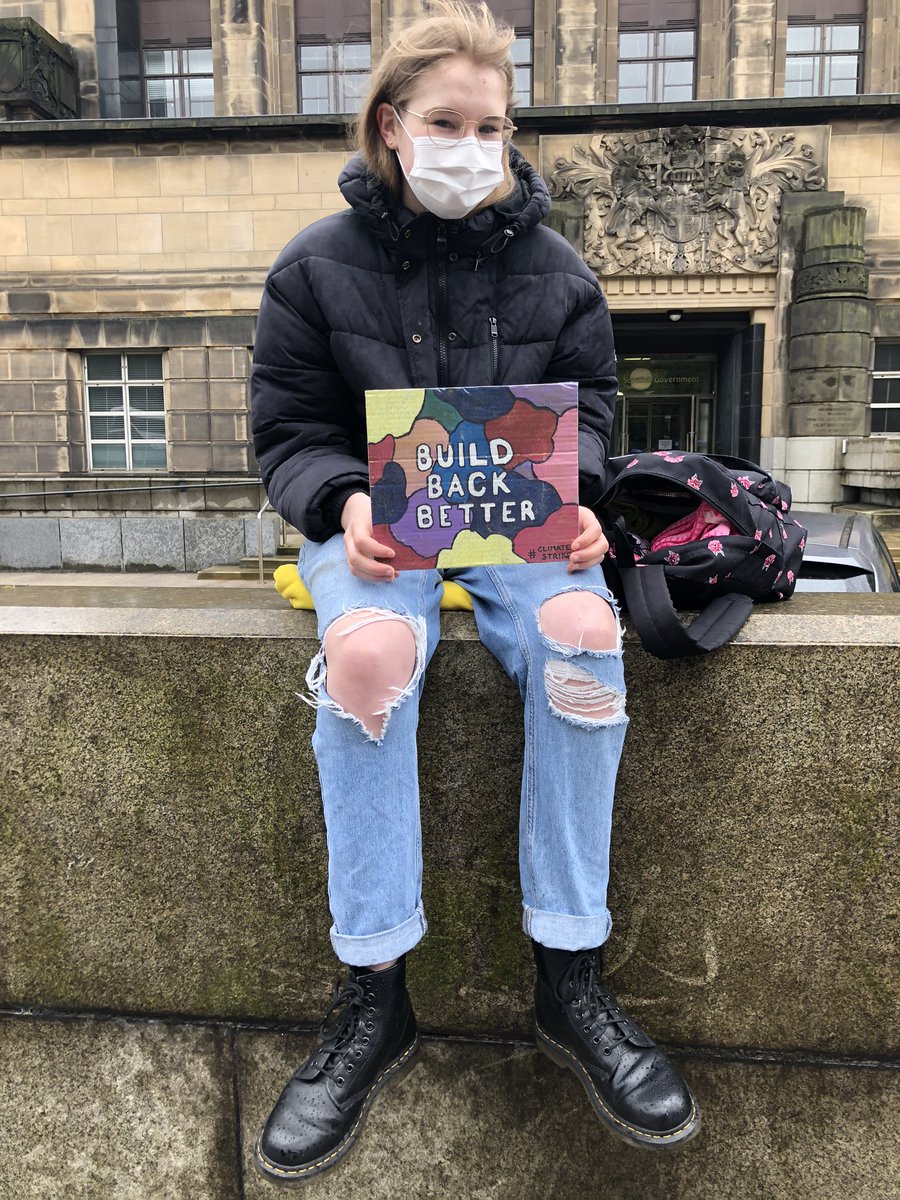 LauraRPiper's tweet photo. Scottish Youth Climate Strike kicking off in Edinburgh outside St Andrews House. Youngest demonstrator is 14 years old - all of them demanding a green recovery for Scotland and hoping @ScotGovFM will hear them #ClimateCrisis #GreenRecovery #Scotland https://t.co/AvFFrhK6WX