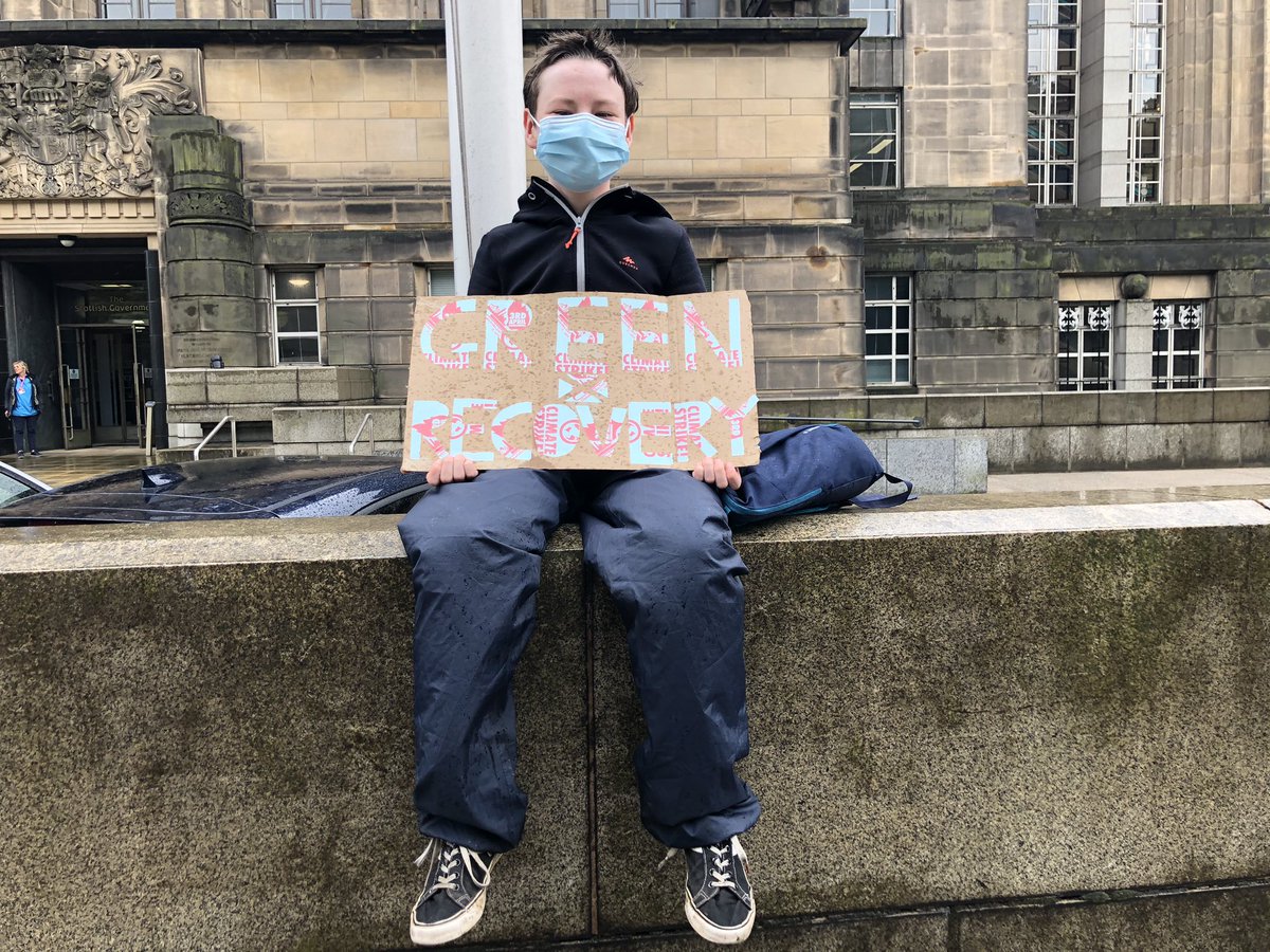 LauraRPiper's tweet photo. Scottish Youth Climate Strike kicking off in Edinburgh outside St Andrews House. Youngest demonstrator is 14 years old - all of them demanding a green recovery for Scotland and hoping @ScotGovFM will hear them #ClimateCrisis #GreenRecovery #Scotland https://t.co/AvFFrhK6WX