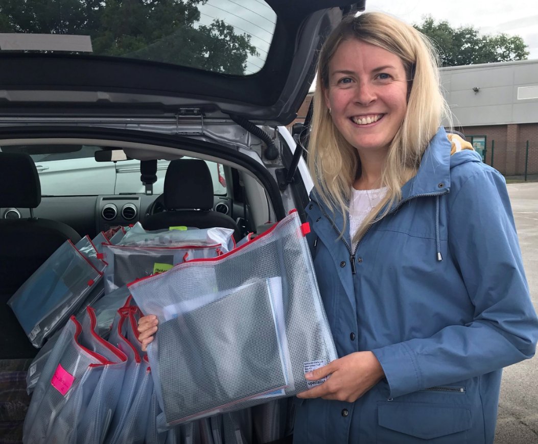 TyPawb's tweet photo. Great things happen when we all work together :)
We've worked with @WrexhamFIS to deliver 99 art packs to children in Wrexham so far, with even more set to follow 👉https://t.co/naK3SlYQV7 @wrexhamcbc @Arts_Wales_ @love_wrexham @northwalescom #Wrexham #artsathome #usefulart https://t.co/KZ40F7QIBC