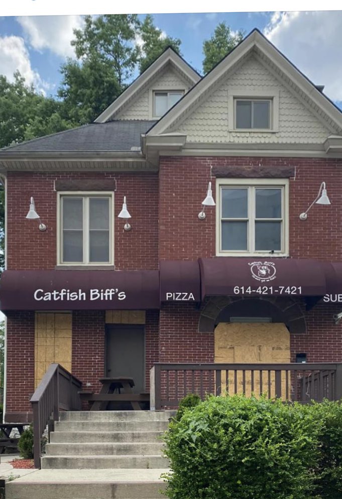 imhousemoney's tweet image. 😥😥😥 RT @pilotboyspod: So many memories for so many OSU students here. #RIP #CatfishBiffs 🍕