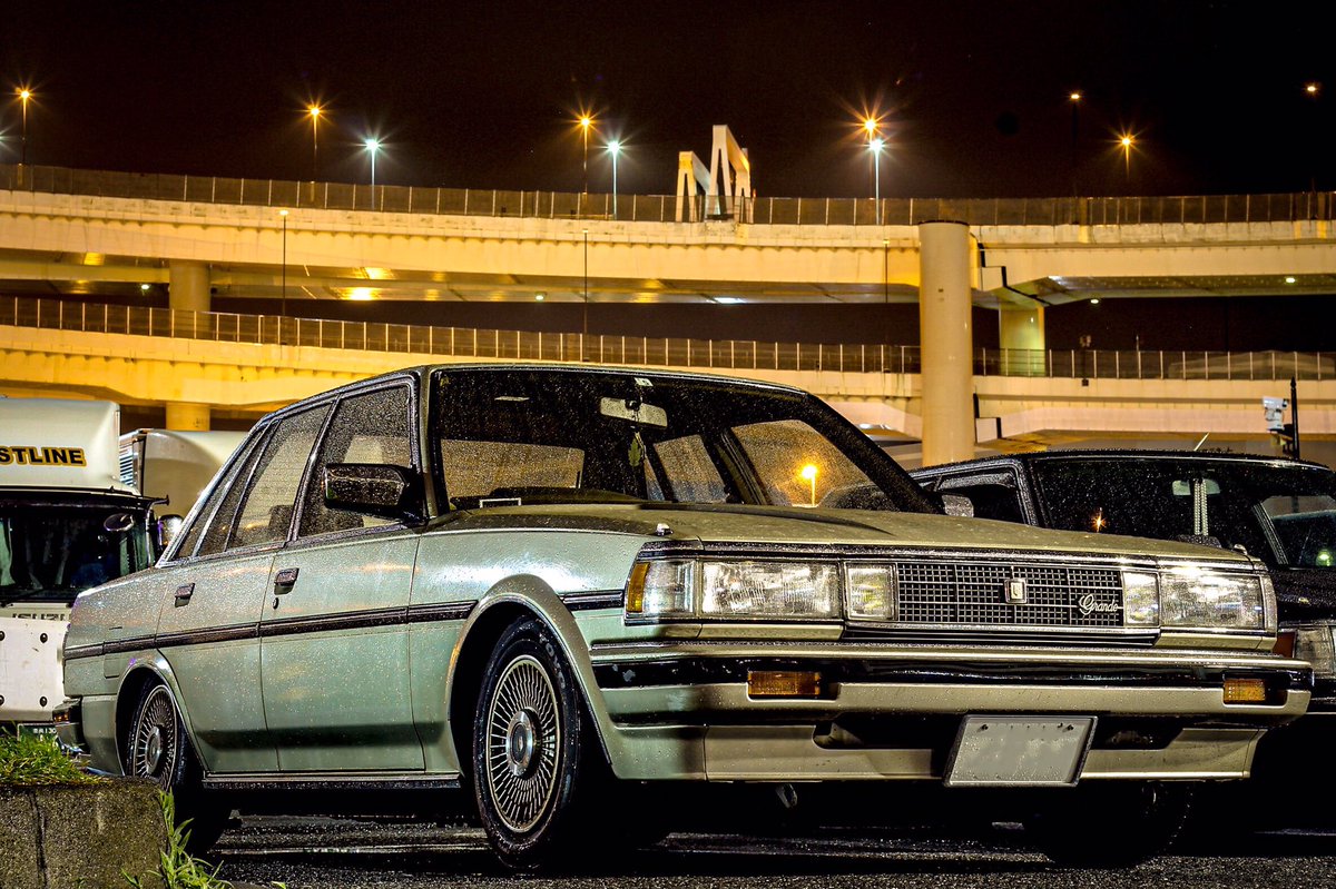 19bmw5i En Twitter 1986 トヨタ マークiiセダン グランデ Gx71 ラジエターグリル内にフォグライトを備えた後期セダン ベージュメタリックのボデーカラーにはベージュ内装が組み合わせられていました 19bmw5i En Twitter 1986 トヨタ マークiiセダン グランデ Gx71 ラジエターグリル内にフォグライトを備えた後期セダン ベージュメタリックのボデーカラーにはベージュ内装が組み合わせられていました