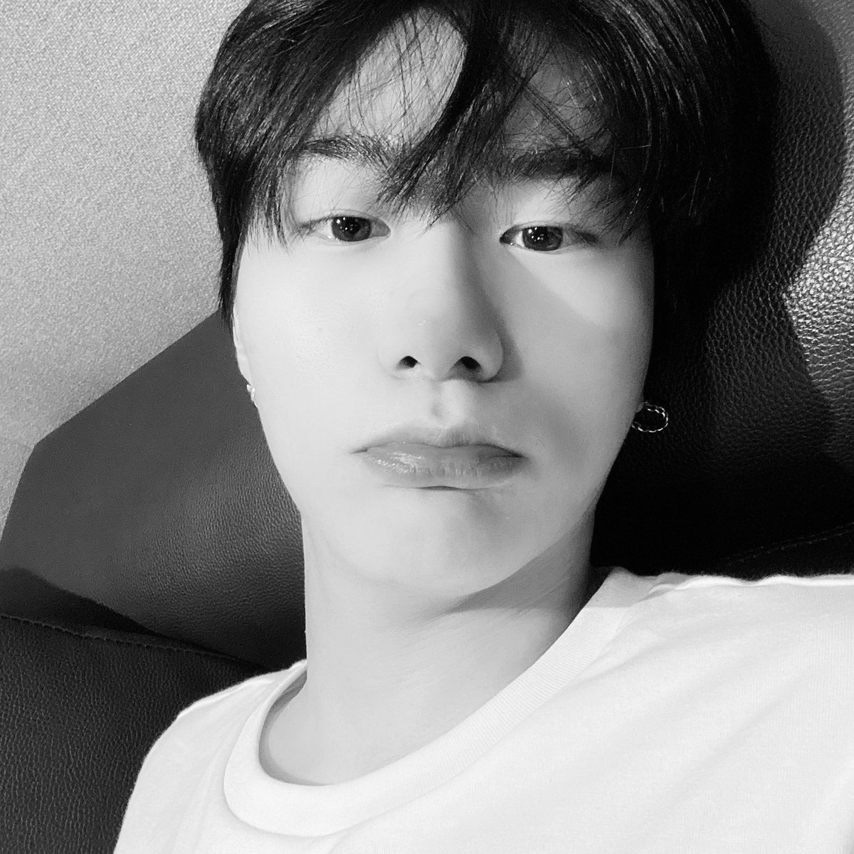 NewWorld_VICTON's tweet photo. [#승식 ]오늘도 열심히!!!!!💙💛 https://t.co/9jJPqVtlA8