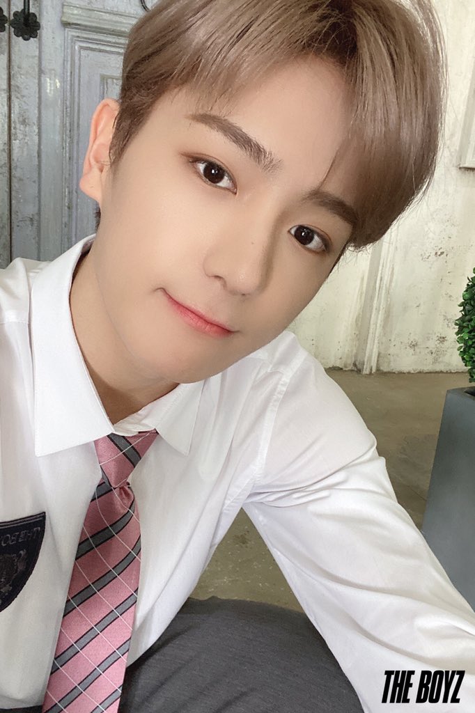 sunjaearchive's tweet image. [📸] THE BOYZ Behind the scenes of Olatte Shoot — HYUNJAE 컷

#THEBOYZ #더보이즈 #현재 #HYUNJAE