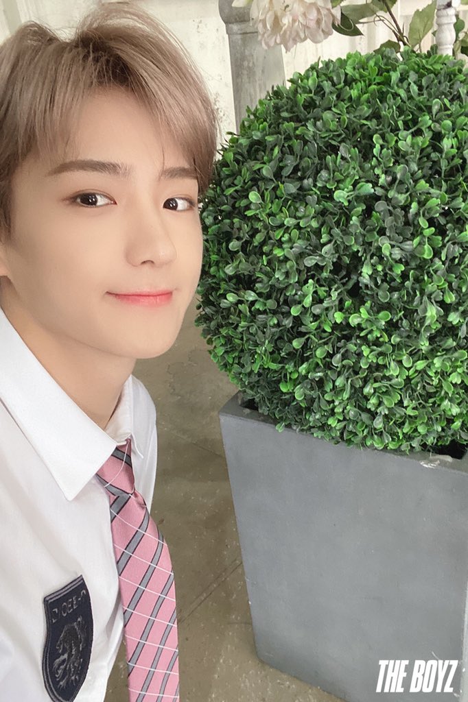 sunjaearchive's tweet image. [📸] THE BOYZ Behind the scenes of Olatte Shoot — HYUNJAE 컷

#THEBOYZ #더보이즈 #현재 #HYUNJAE