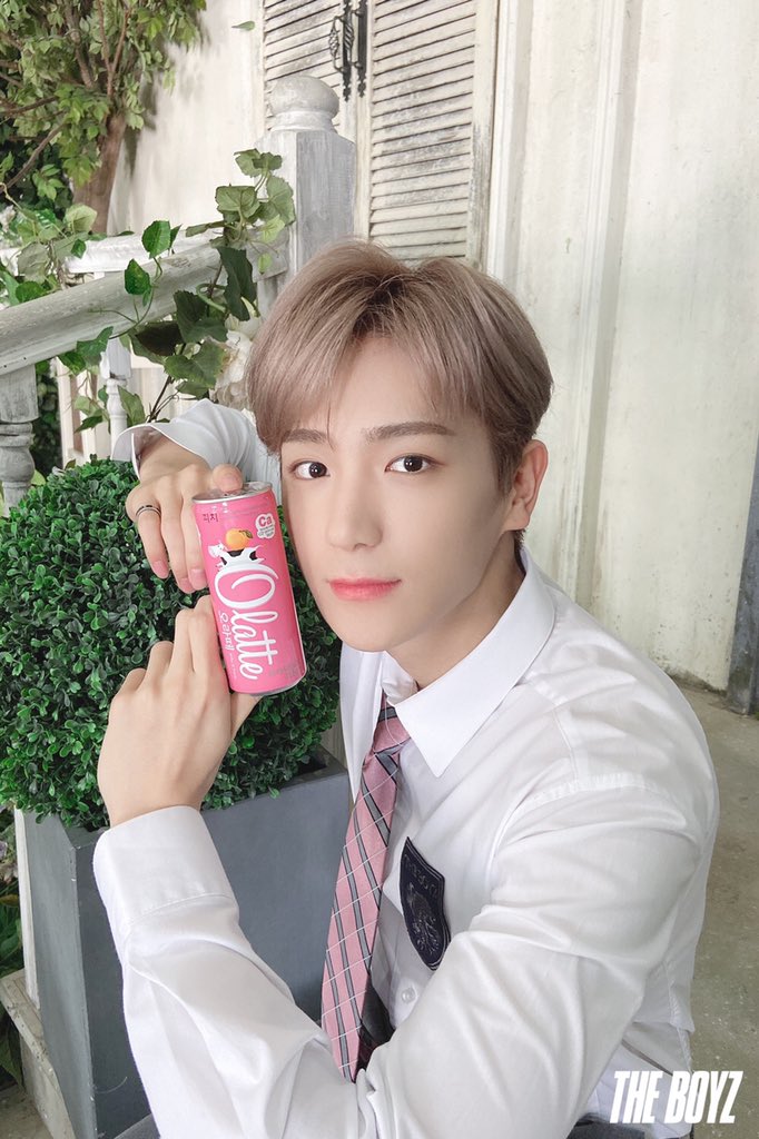 sunjaearchive's tweet image. [📸] THE BOYZ Behind the scenes of Olatte Shoot — HYUNJAE 컷

#THEBOYZ #더보이즈 #현재 #HYUNJAE