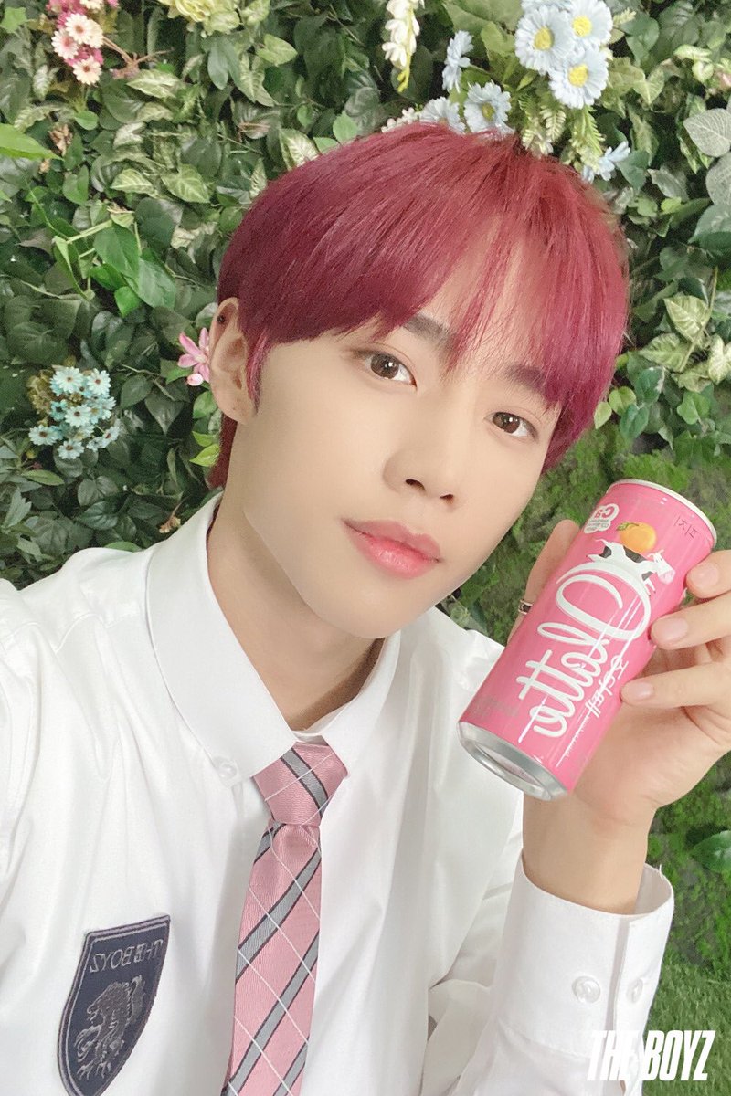 sunjaearchive's tweet image. [📸] THE BOYZ Behind the scenes of Olatte Shoot — SUNWOO 컷

#THEBOYZ #더보이즈 #선우 #SUNWOO