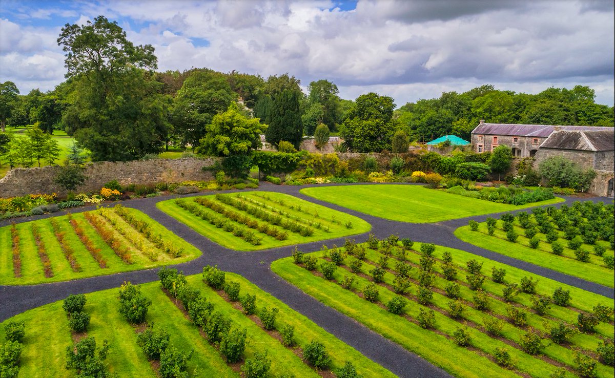 Breaking lunchtime news!
We are planning to host a special tour of our historic walled garden next week.
Follow <a href="/NeighbourFoodAE/">NeighbourFood Attyflin Estate, Limerick</a> who will tweet details when finalised.
Please RT!
#growpickpress
#budtobottle
#LimerickEdgeEmbrace
ow.ly/DM8h50AoS5k